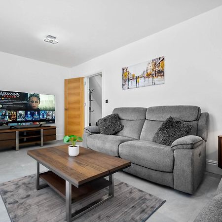 5 Bedroom House Solihull 10 Mins Drive From Bhx & Nec Private Off Road Parking Birmingham Luaran gambar