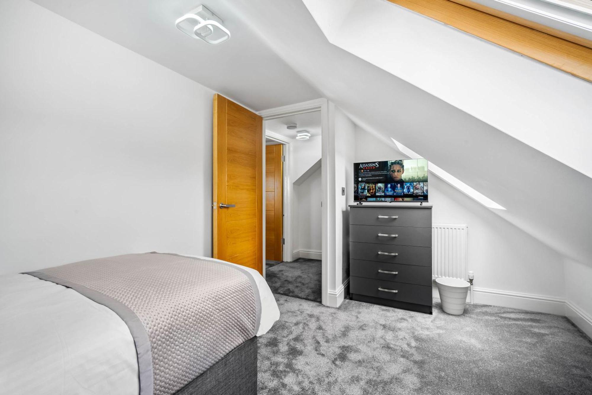 5 Bedroom House Solihull 10 Mins Drive From Bhx & Nec Private Off Road Parking Birmingham Luaran gambar