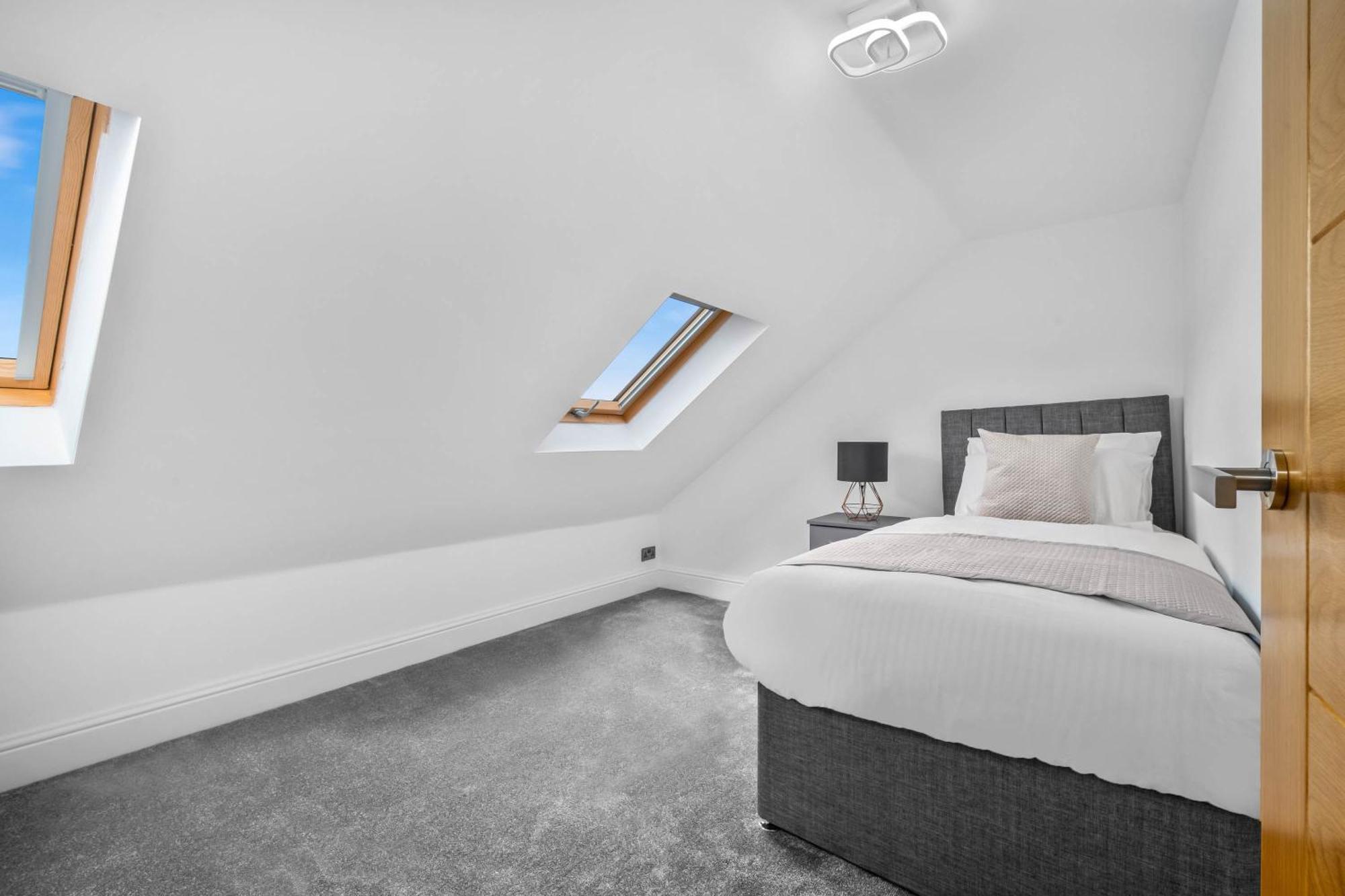 5 Bedroom House Solihull 10 Mins Drive From Bhx & Nec Private Off Road Parking Birmingham Luaran gambar